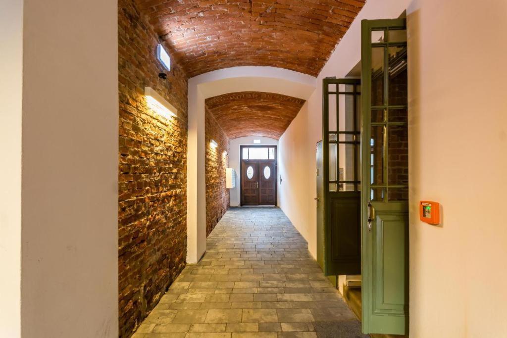 Relax Jacuzzi Apartment Krakow Exterior photo